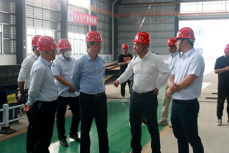 蕪湖市住建局黨委書記、局長(zhǎng)朱發(fā)沐一行到安徽建工鋼構(gòu)智能制造有限公司調(diào)研2